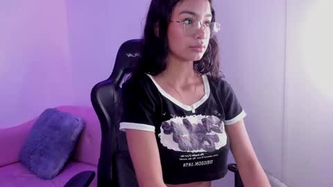 Annie Evans  online show from 01-28-25, 01:49