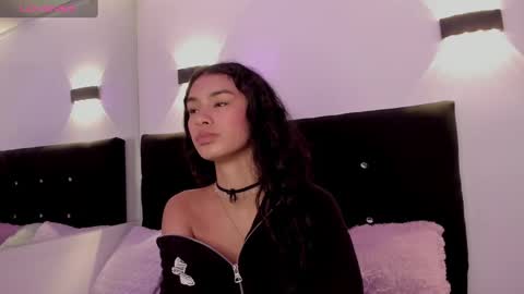 Annie Evans  online show from 09-26-25, 04:44