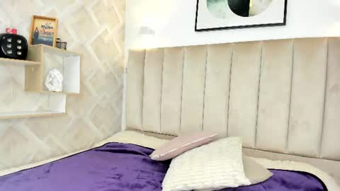 Annie Queen online show from 06-16-26, 03:31