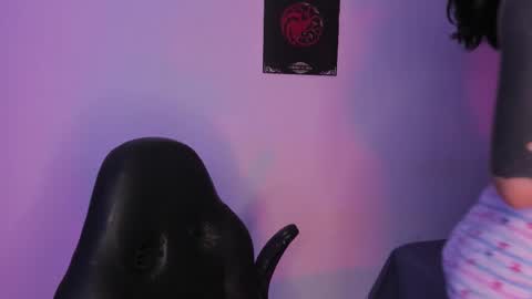 Annika online show from 11-15-25, 04:14