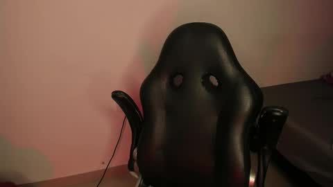 Annika online show from 11-26-25, 02:12