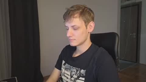 Snapshot of annonimsick chatting on 12-05-25, 12:25 online show from 12-05-25, 12:25