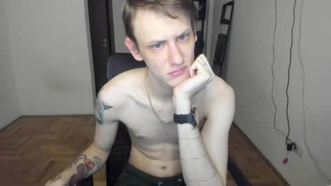 Snapshot of annonimsick chatting on 02-25-26, 11:25 online show from 02-25-26, 11:25