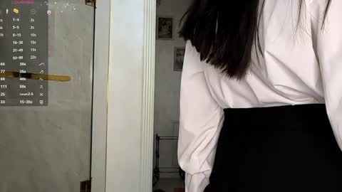 Snapshot of annrosy chatting on 04-29-26, 06:03 Hello my name is Kate online show from 04-29-26, 06:03
