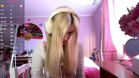 Snapshot of annrosy chatting on 05-23-26, 08:51 Hello my name is Kate online show from 05-23-26, 08:51