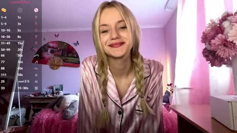 Snapshot of annrosy chatting on 05-30-26, 07:49 Hello my name is Kate online show from 05-30-26, 07:49