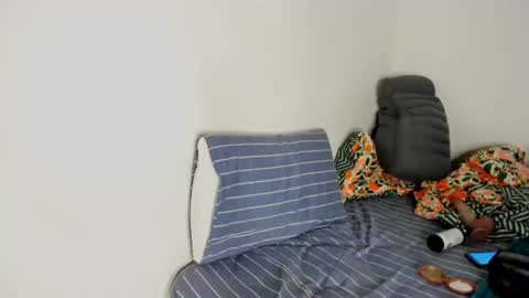 Snapshot of annrox chatting on 06-22-26, 03:36 annrox online show from 06-22-26, 03:36