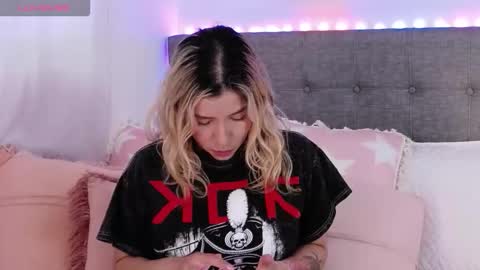 Antonella Lee online show from 02-11-26, 07:19