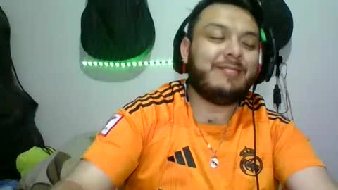 lion kennedy independent model moderator online show from 11-05-25, 03:28