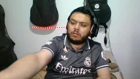 lion kennedy independent model moderator online show from 11-07-25, 04:34