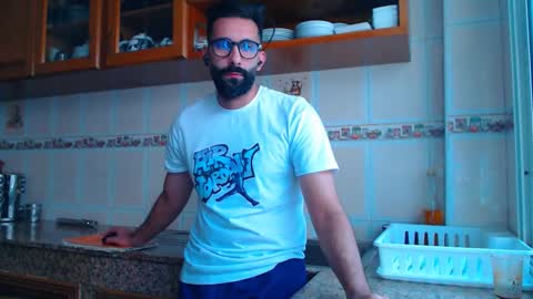 Snapshot of annuler_9 chatting on 10-12-25, 03:11 adrenalinE online show from 10-12-25, 03:11