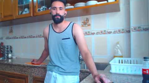 Snapshot of annuler_9 chatting on 10-18-25, 03:02 adrenalinE online show from 10-18-25, 03:02