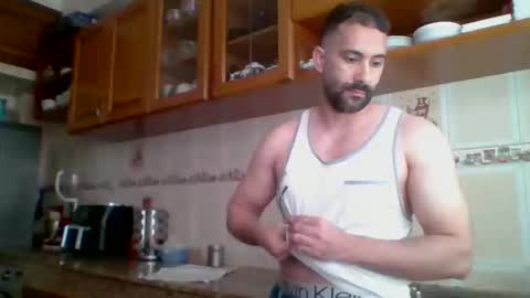 Snapshot of annuler_9 chatting on 05-04-26, 02:35 adrenalinE online show from 05-04-26, 02:35