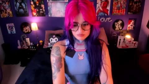 Snapshot of anny_cross chatting on 10-08-25, 12:52      Paty     online show from 10-08-25, 12:52
