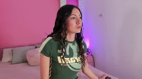Snapshot of anny_elle chatting on 07-30-26, 12:37 Anny online show from 07-30-26, 12:37