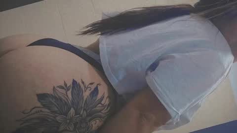 Snapshot of anny_louis chatting on 01-25-25, 08:21 ANNY LOUIS online show from 01-25-25, 08:21