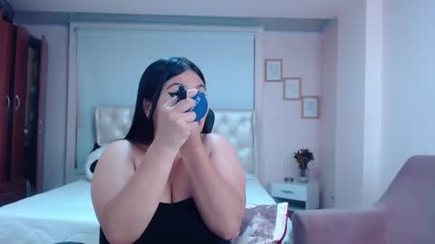 Snapshot of anny_louis chatting on 02-09-25, 01:33 ANNY LOUIS online show from 02-09-25, 01:33