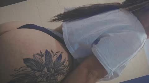 Snapshot of anny_louis chatting on 02-16-25, 08:10 ANNY LOUIS online show from 02-16-25, 08:10