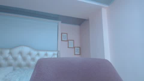 Snapshot of anny_louis chatting on 02-25-25, 02:14 ANNY LOUIS online show from 02-25-25, 02:14