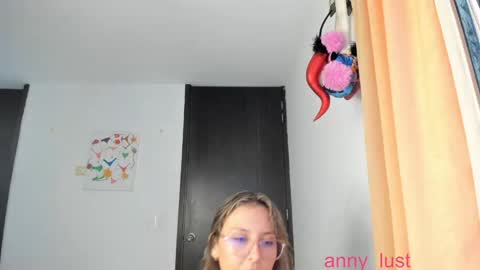 Issabela online show from 12-19-24, 03:08