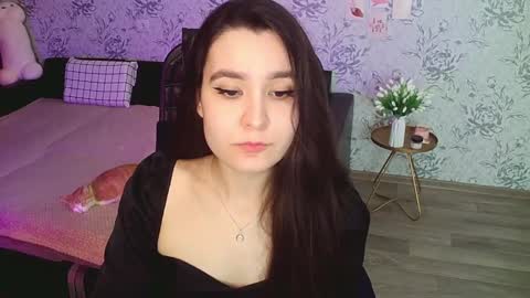 Annie online show from 12-24-24, 04:19