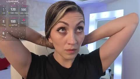 Snapshot of anny_sweet72 chatting on 05-11-26, 12:11 Anny online show from 05-11-26, 12:11