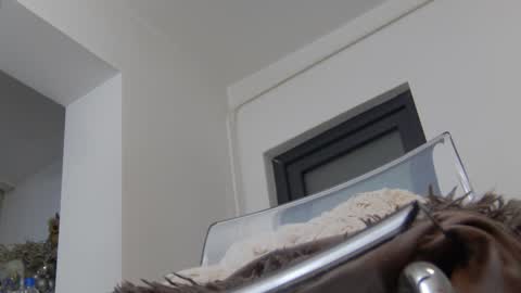 Anna online show from 12-02-24, 08:41