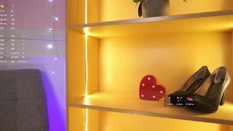 Ana online show from 11-22-25, 12:15