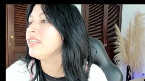 annyrusso online show from 12-20-25, 07:21