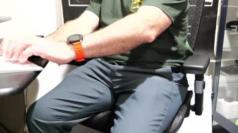 D online show from 04-19-26, 03:22