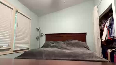 anonymousfrederick76 online show from 10-17-25, 10:01