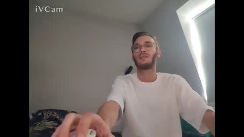 anonymousstoner58 online show from 05-10-26, 04:34