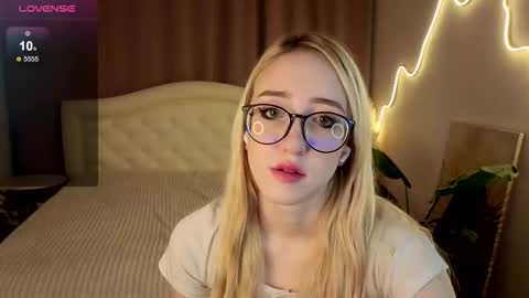 Anora online show from 12-23-25, 07:17