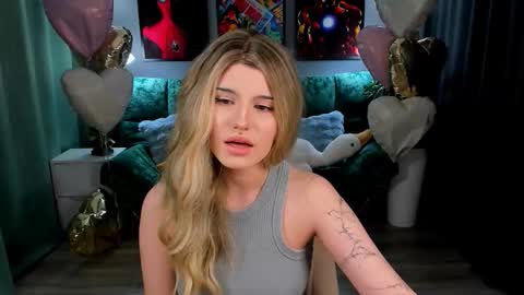 Snapshot of anoradark chatting on 02-27-26, 07:14 Anora online show from 02-27-26, 07:14