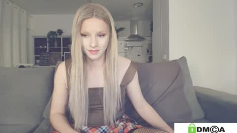 Sexy Ladybug online show from 03-20-26, 10:42