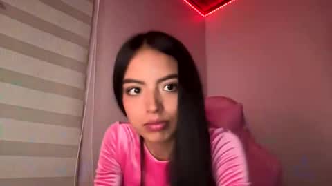 Snapshot of anotella_aa chatting on 11-24-25, 11:26 anotella_aa online show from 11-24-25, 11:26