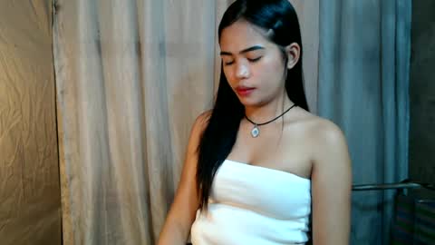 Im Dahlia online show from 06-28-26, 10:21