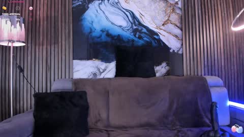 Anthoneladoll online show from 12-21-24, 11:24