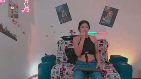 anthonella_v online show from 07-24-26, 07:01