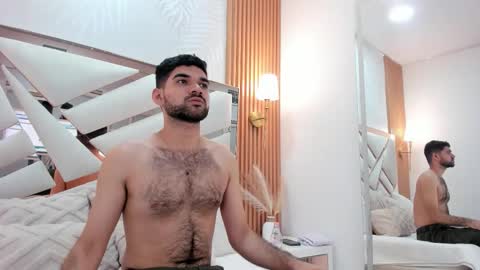    online show from 03-03-26, 03:23