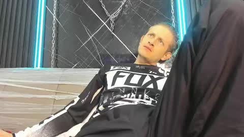 Snapshot of anthonystone_ chatting on 06-08-26, 01:28 Anthonny online show from 06-08-26, 01:28