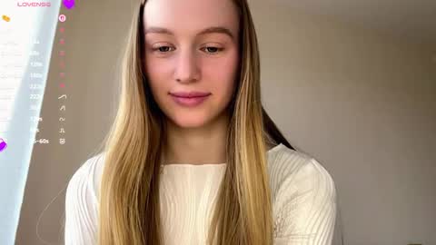 Snapshot of antionettepulgarin chatting on 05-13-26, 03:31 Viktoria online show from 05-13-26, 03:31