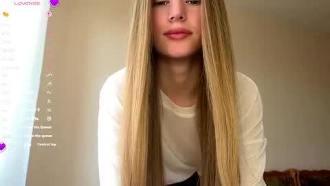 Snapshot of antionettepulgarin chatting on 05-23-26, 03:16 Viktoria online show from 05-23-26, 03:16