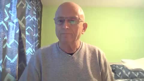 Snapshot of antmatt2025 chatting on 10-13-25, 08:03 antmatt2025 online show from 10-13-25, 08:03