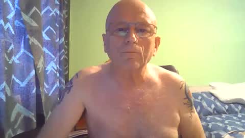 Snapshot of antmatt2025 chatting on 10-14-25, 07:31 antmatt2025 online show from 10-14-25, 07:31