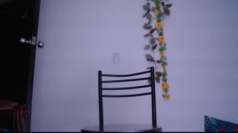 Snapshot of anto055 chatting on 12-30-24, 12:11 Antonella online show from 12-30-24, 12:11