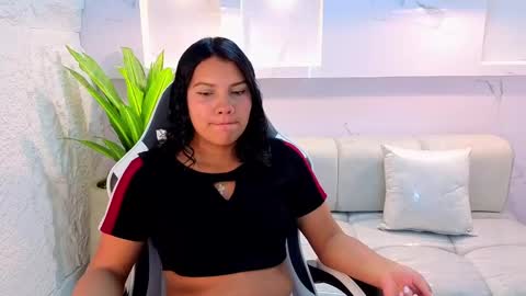 Snapshot of antonela_tp chatting on 09-19-25, 12:28 Antonela online show from 09-19-25, 12:28