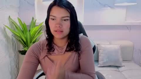 Snapshot of antonela_tp chatting on 10-02-25, 12:45 Antonela online show from 10-02-25, 12:45