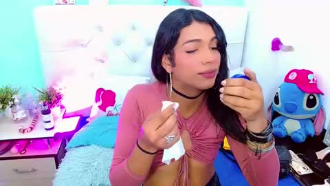 antonela_xx3 online show from 03-11-25, 10:53