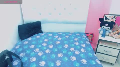 antonela_xx3 online show from 03-04-26, 10:27